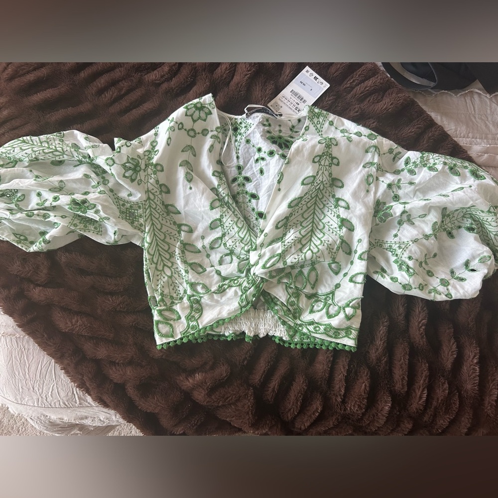 ZARA WOMAN NWT GREEN ECRU EMBROIDERED CROP TOP XS